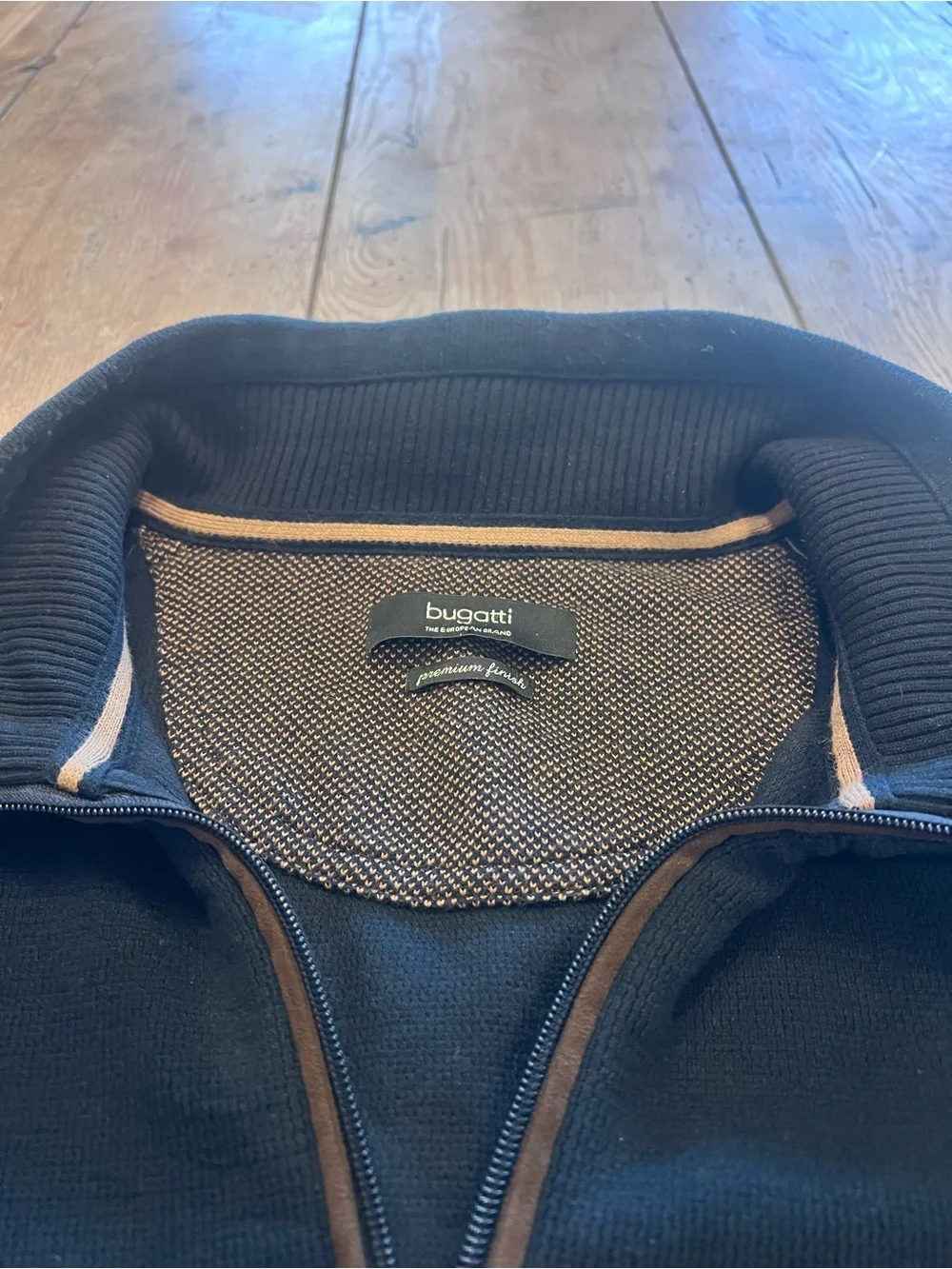 Bugatti Men’s Blue 1/4 Zip Mock Neck Knit Sweatshirt Logo Size XL Suede Accents